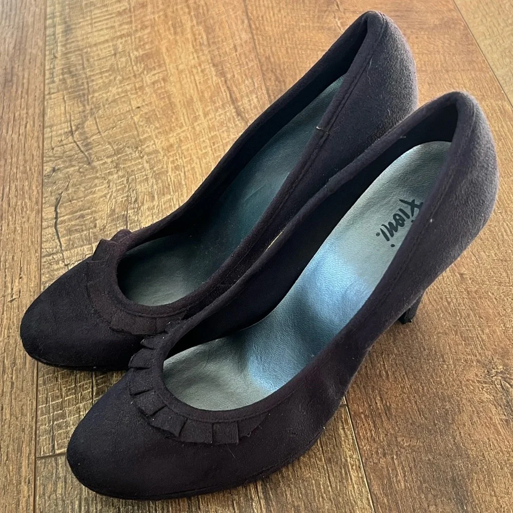 FIONI Clothing Dark Brown Heels - Picture 1 of 1